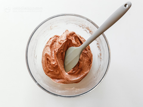 Air Fryer Keto Chocolate Pavlova