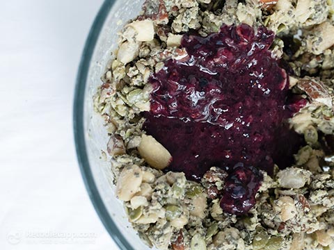 Blueberry Chia Seed Crisp (low-carb, keto, paleo, vegetarian) Low-Carb Blueberry Chia Crisp