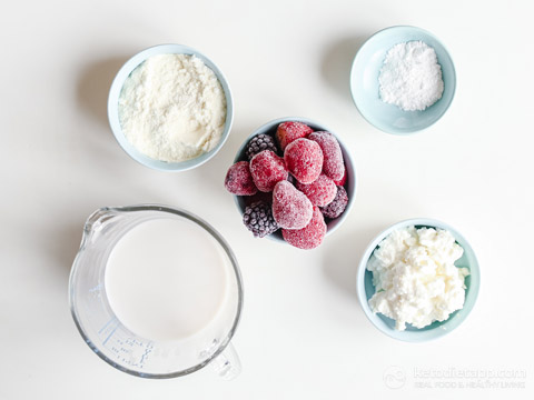Cottage Cheese Berry Protein Smoothie (low-carb, keto, sugar-free) Cottage Cheese Berry Protein Smoothie