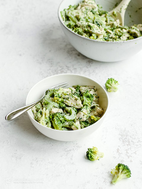 Creamy Chicken Blue Cheese Salad (low-carb, keto, gluten-free) Creamy Chicken Blue Cheese Salad
