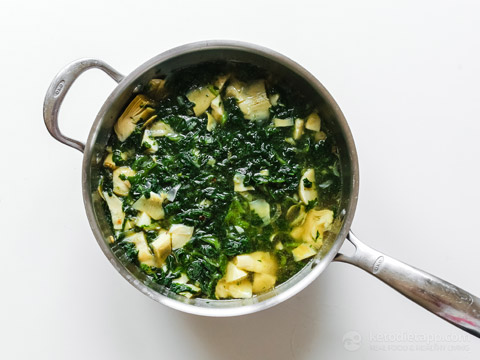 Creamy Low-Carb Spinach & Artichoke Soup (keto, gluten-free, vegetarian) Creamy Low-Carb Spinach & Artichoke Soup