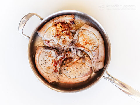 Creamy Mushroom Pork Chops (high-protein, keto, low-carb) Creamy Mushroom Pork Chops