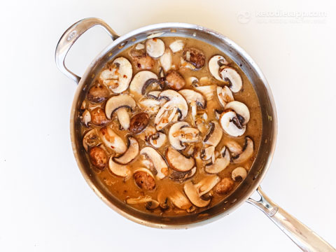 Creamy Mushroom Pork Chops (high-protein, keto, low-carb) Creamy Mushroom Pork Chops