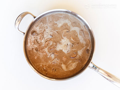 Creamy Mushroom Pork Chops (high-protein, keto, low-carb) Creamy Mushroom Pork Chops