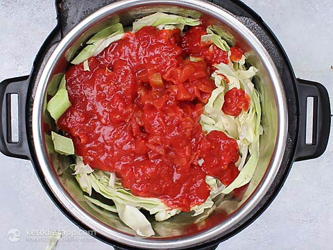 Instant Pot Cabbage Sausage Soup (low-carb, keto, primal) Instant Pot Cabbage Sausage Soup