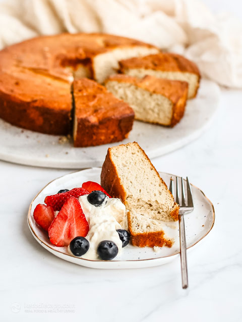 Fluffy Keto Angel Food Cake (gluten-free, sugar-free, paleo) Fluffy Keto Angel Food Cake