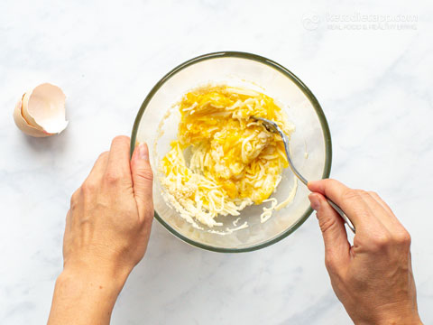 The Best Ever Keto Chaffles (low-carb, gluten-free, sugar-free) The Best Ever Keto Chaffles