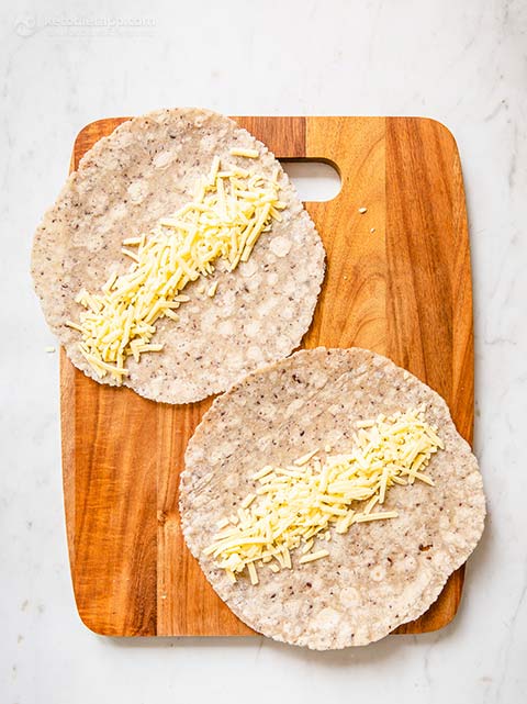 Easy Low-Carb Breakfast Burritos (keto, gluten-free, grain-free) Easy Low-Carb Breakfast Burritos