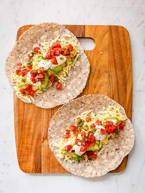 Easy Low-Carb Breakfast Burritos (keto, gluten-free, grain-free) Easy Low-Carb Breakfast Burritos