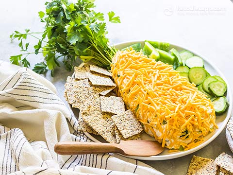 Keto Easter Cheese Ball (low-carb, primal, vegetarian) Keto Easter Cheese Ball