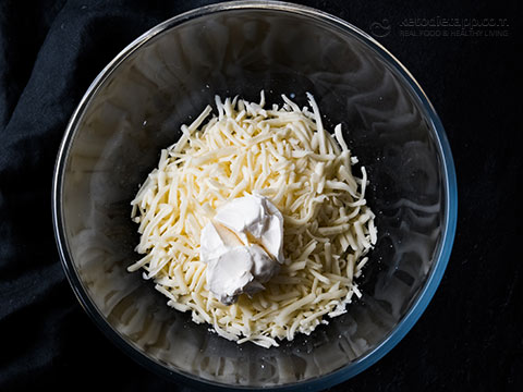 Low-Carb Italian Melt Bread Pockets
