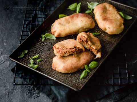 Low-Carb Italian Melt Bread Pockets