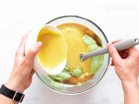 No Churn Keto Matcha Ice Cream (low-carb, sugar-free, gluten-free) No Churn Keto Matcha Ice Cream