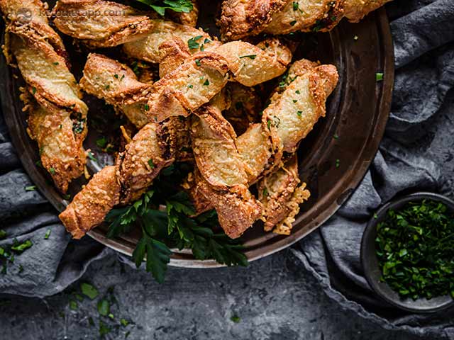 Low-Carb Pizza Twists