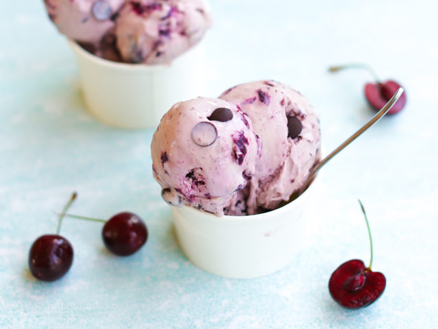 Ultimate Guide to Low-Carb Ice Cream: Over 100 Delicious Keto Recipes!