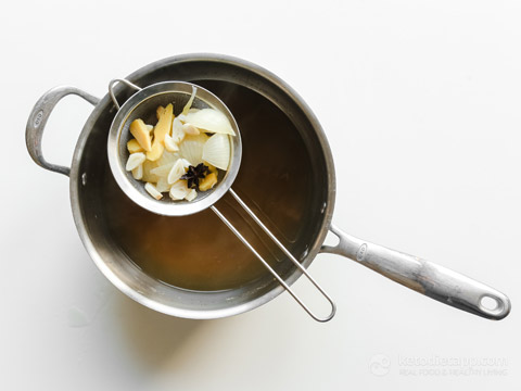 Low-Carb Chinese Chicken Noodle Soup (gluten-free, keto, paleo) Low-Carb Chinese Chicken Noodle Soup