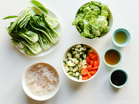 Low-Carb Chinese Chicken Noodle Soup (gluten-free, keto, paleo) Low-Carb Chinese Chicken Noodle Soup