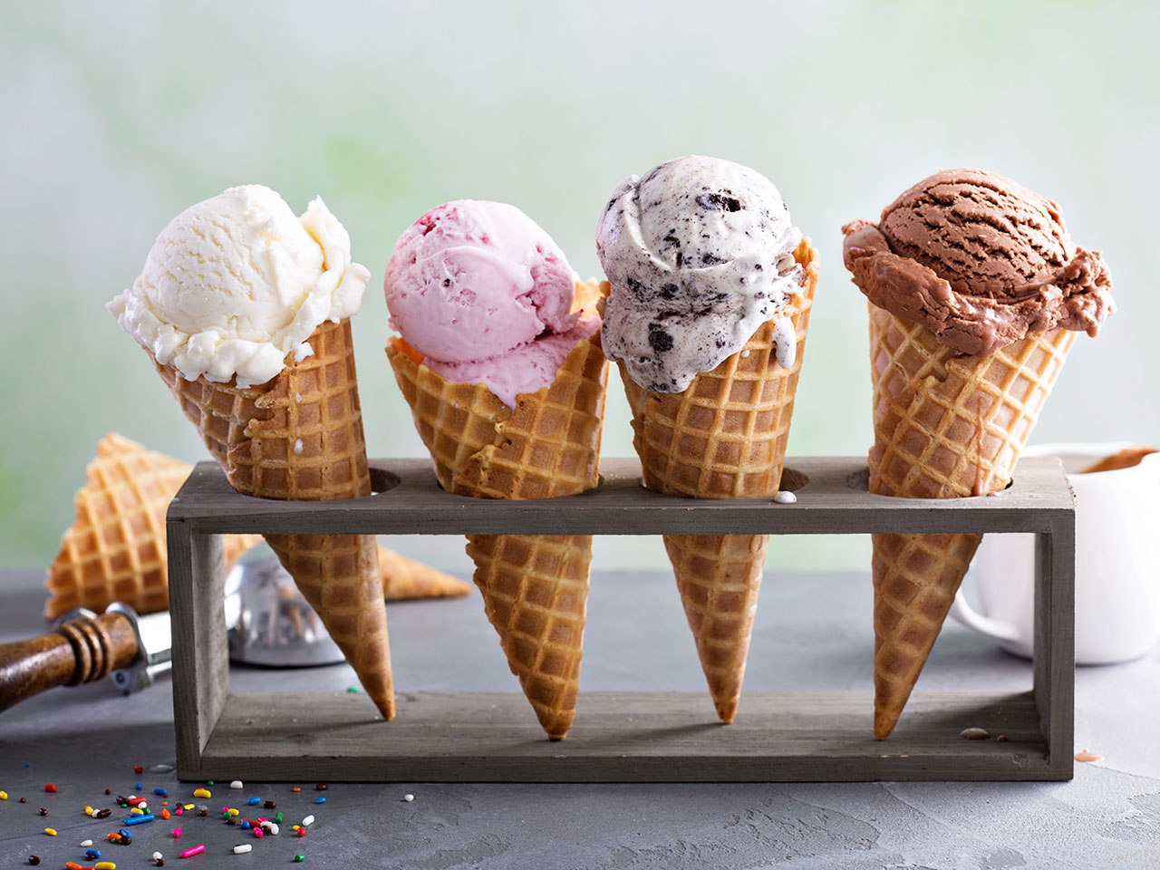 Ultimate Guide to Low-Carb Ice Cream: Over 100 Delicious Keto Recipes!
