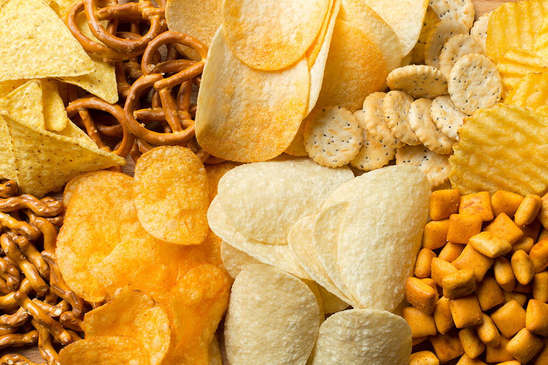 Crunch Without the Carbs: Low-Carb Alternatives to Crackers and Chips