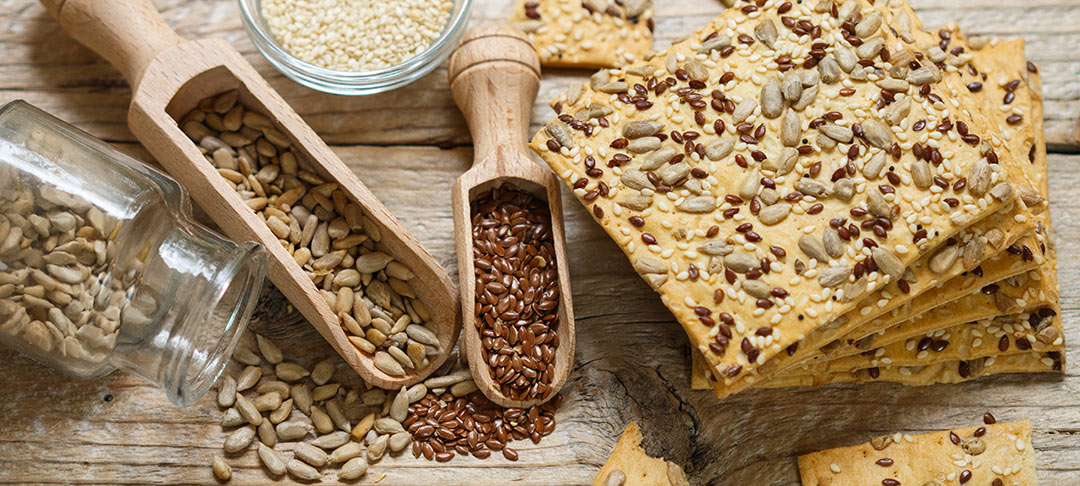 Crunch Without the Carbs: Low-Carb Alternatives to Crackers and Chips Crunch Without the Carbs: Low-Carb Alternatives to Crackers and Chips