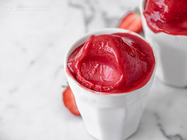Ultimate Guide to Low-Carb Ice Cream: Over 100 Delicious Keto Recipes!