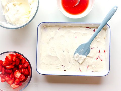The Best Low-Carb Strawberry Tiramisu