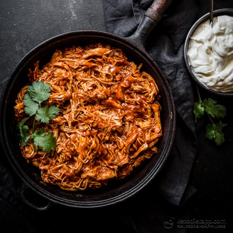 Low-Carb Sweet & Smoky Pulled Chicken (keto, paleo, grain-free) Low-Carb Sweet & Smoky Pulled Chicken