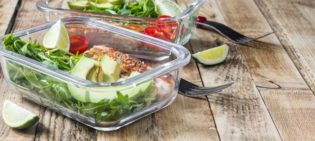 How to Stay Low-Carb and Keto When You Travel