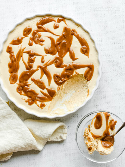 No Bake Keto Dulce De Leche Cheesecake (low-carb, primal, sugar-free) No Bake Keto Dulce De Leche Cheesecake