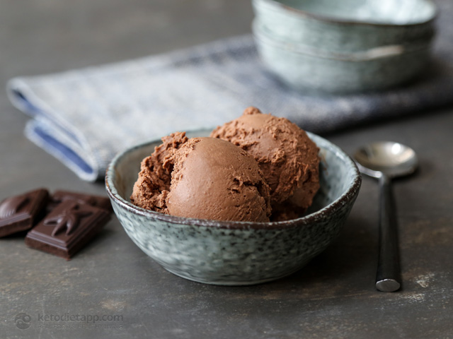 Ultimate Guide to Low-Carb Ice Cream: Over 100 Delicious Keto Recipes!