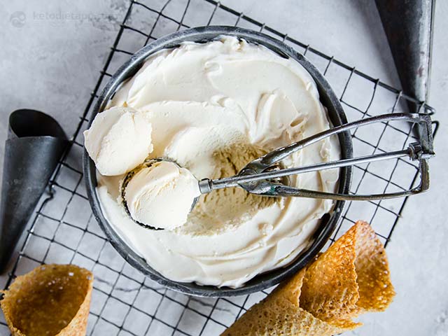Ultimate Guide to Low-Carb Ice Cream: Over 100 Delicious Keto Recipes!